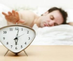 كيفية الاستيقاظ من النوم مبكرا وحل مشكلة النوم الثقيل ببعض الخطوات الرائعة