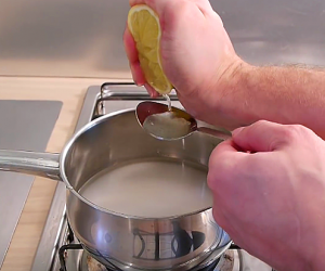 وصفه رائعة لعمل حلوي خاصة بنزلات البرد واحتقان الحلق والسعال تعرف عليها الان