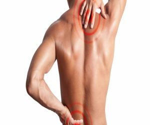تخفيف الام الظهر والكتفين بالعلاج الانعكاسي طرق بسيطة ومفيدة للجسم
