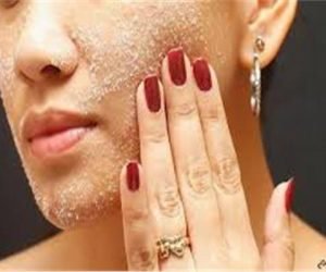 طريقة تقشير الوجه بالسكر يعطي للبشرة نتيجة غير متوقعه تعرفي عليها الان