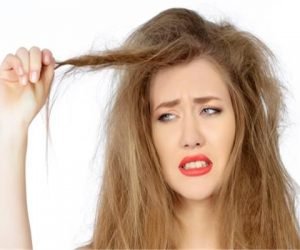 خلطة الموز المهروس مع زيت اللوز والعسل لتنعيم الشعر تعرفي عليها الان