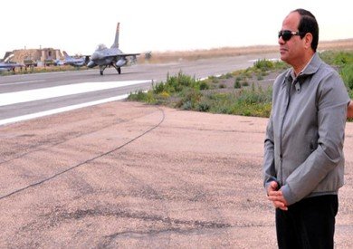 «المتحدث باسم رئاسة الجمهورية»: «السيسي» تفقد إحدى القواعد الجوية فجر الجمعة