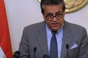 وزير التعليم العالي يباشر تنفيذ 8 مجمعات تكنولوجية في الجامعات الإقليمية