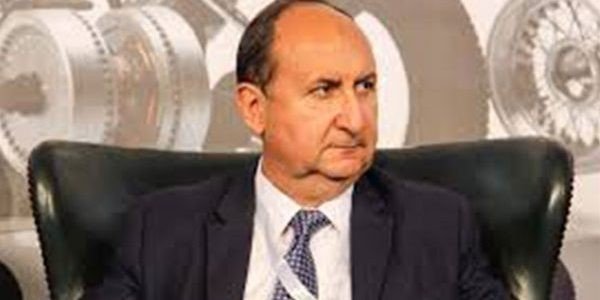 وزير الصناعة يصرح أن الحكومة ملتزمة بتطبيق “رسوم الجمارك على السيارات الأوروبية”